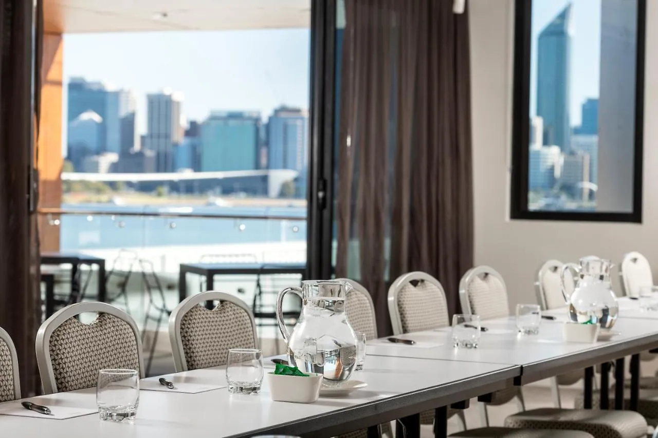 Quest South Perth Foreshore Aparthotel 4*,  Australia