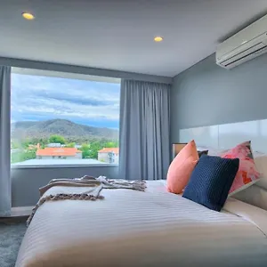 https://canberra-rex-hotel.hotels-canberra.com